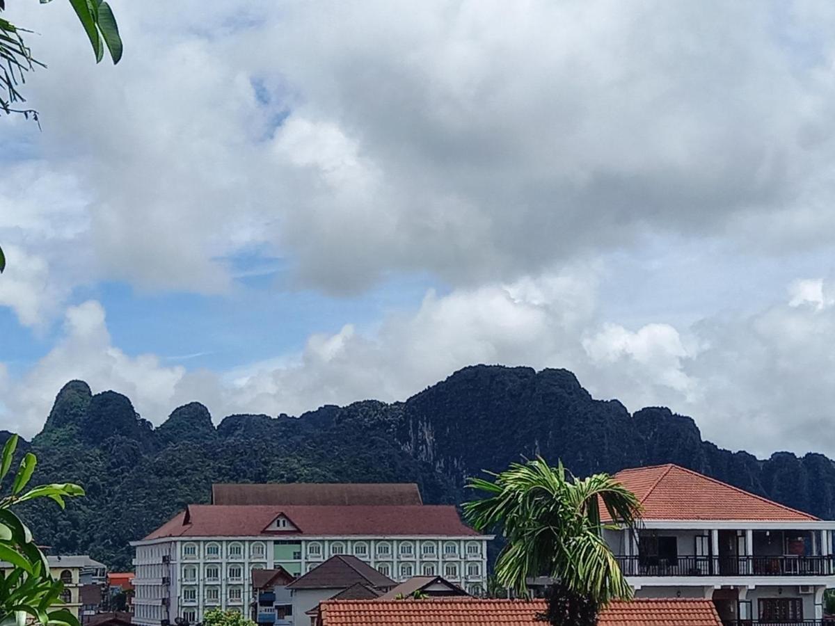 Vang Vieng Queen'S- Mountain View Hotel Esterno foto