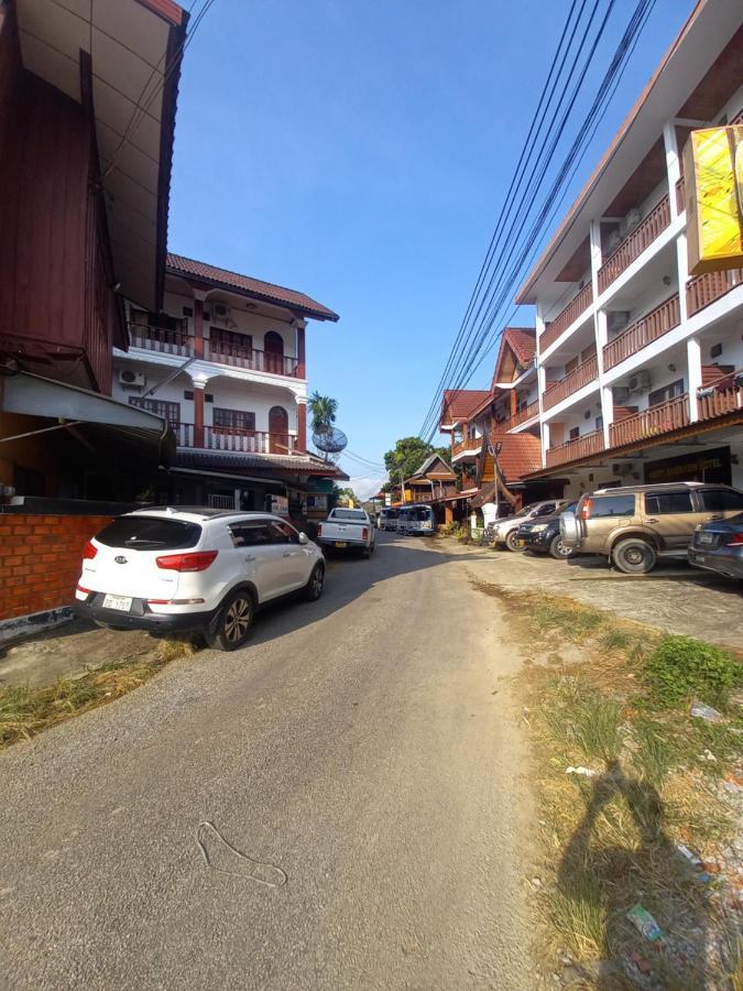 Vang Vieng Queen'S- Mountain View Hotel Esterno foto
